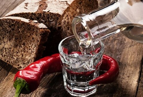 Les boissons alcoolisées, les épices et les aliments épicés peuvent aggraver la prostatite